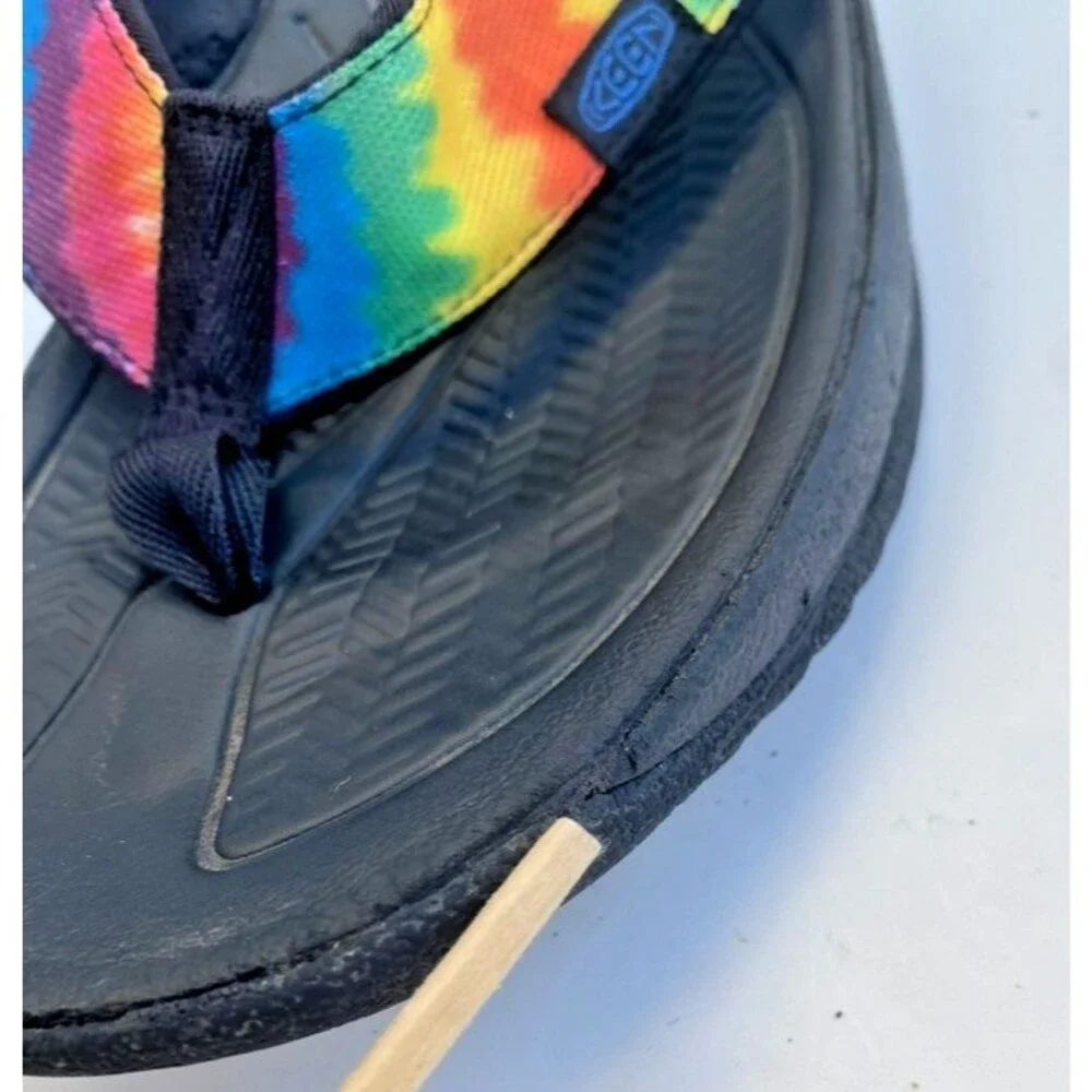 KEEN Mens Kona Flip Flops Sandals Shoes Rainbow Tie Dye Black Beach Pool Size 11